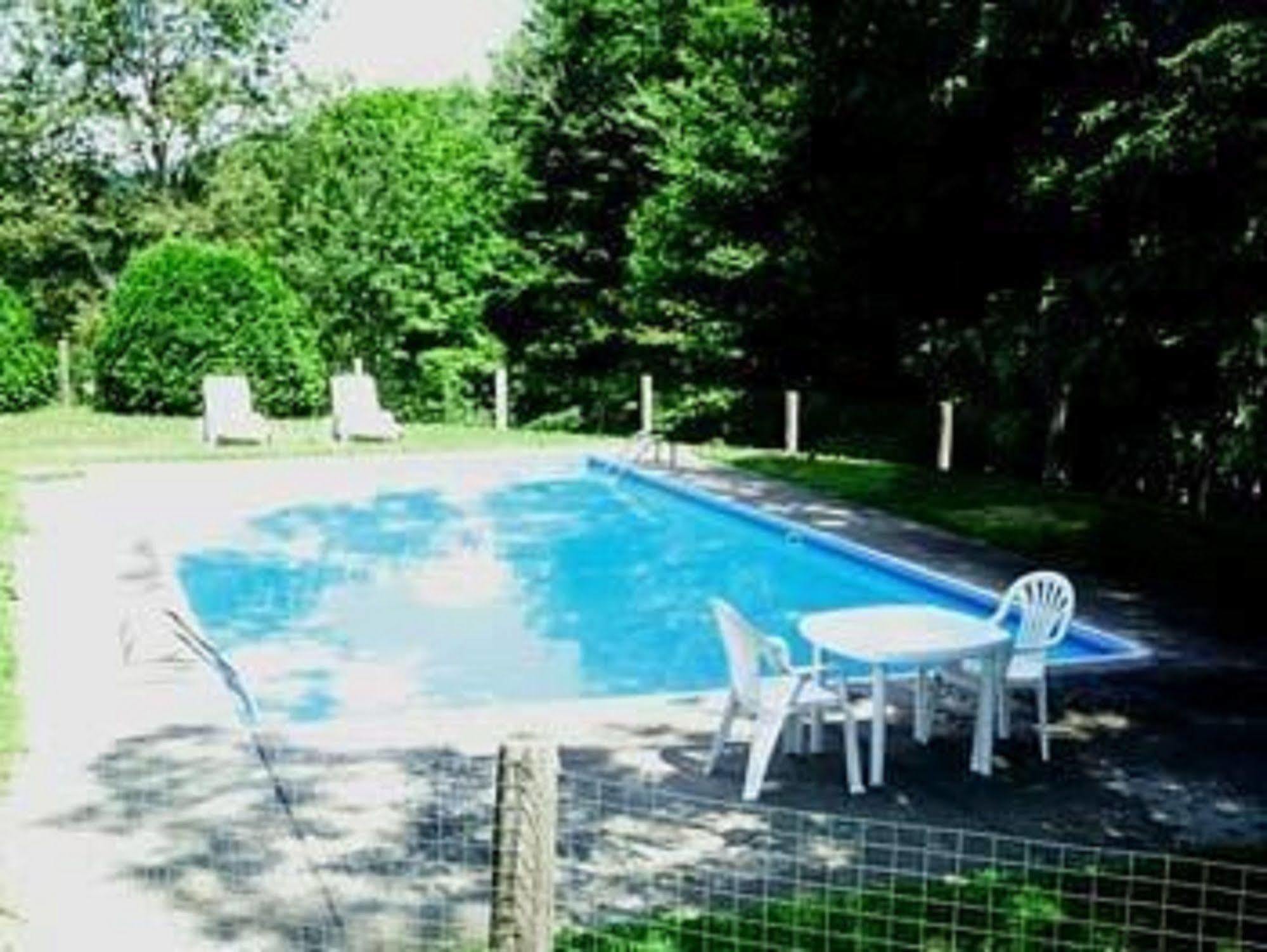 Dalems Chalet Brattleboro Bagian luar foto